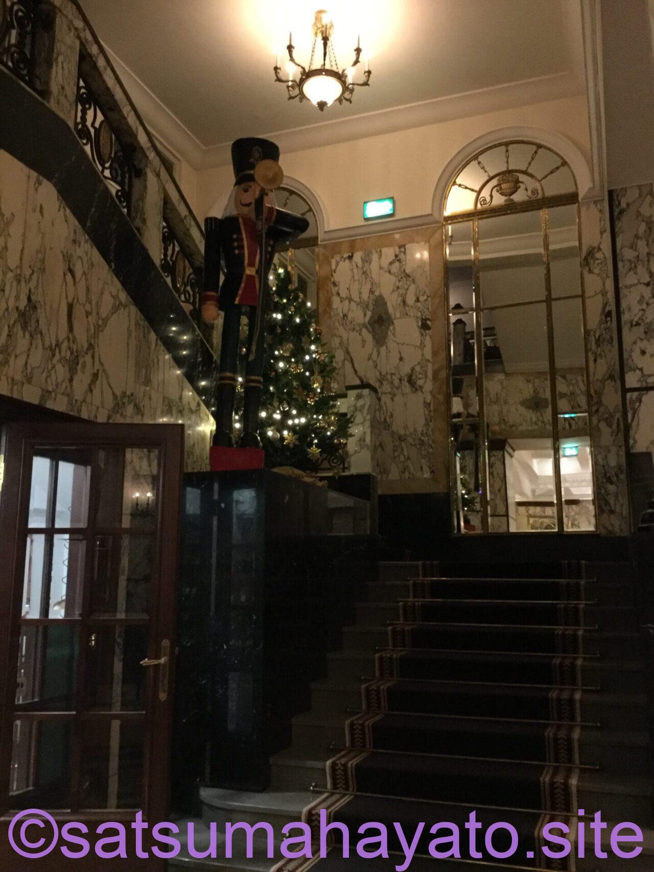 【東欧一人旅6日目】強盗4人VS鹿児島県民。5つ星Esplanade Zagreb Hotel宿泊:クリスマスのクロアチア・スロベニア11日間:ADHD&ASDの初海外一人旅 IMG 0036