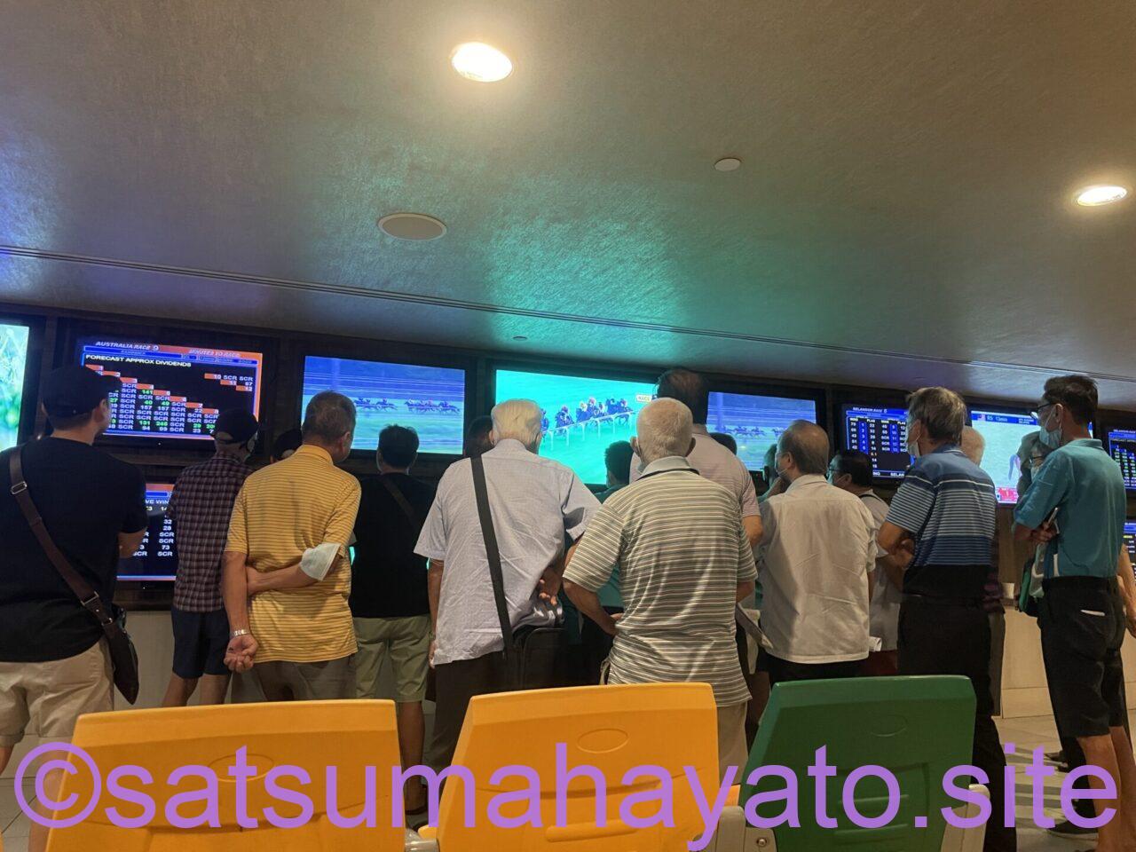 シンガポールで180年の歴史ある唯一の競馬場が閉所 IMG 2265