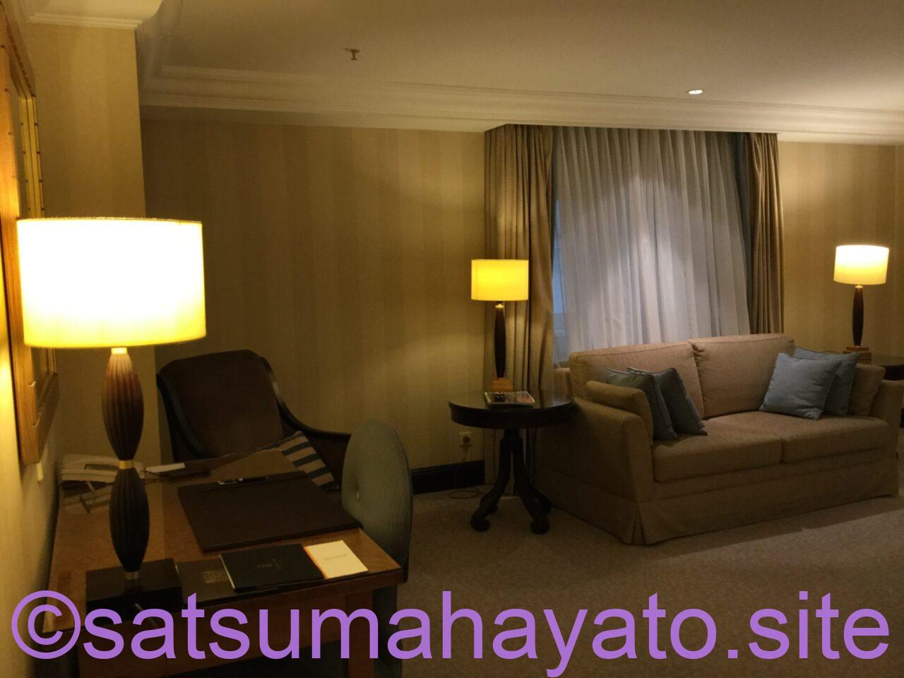 【東欧一人旅6日目】強盗4人VS鹿児島県民。5つ星Esplanade Zagreb Hotel宿泊:クリスマスのクロアチア・スロベニア11日間:ADHD&ASDの初海外一人旅 IMG 9997