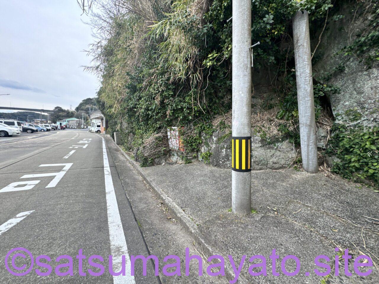 教会と神社の共存.佐賀県馬渡島.釣り客が多い IMG 1308