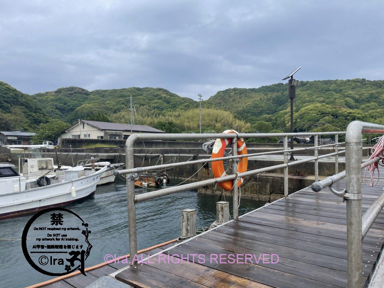 山口県馬島.駐車場の看板ない.僕を港に残しシンガポール人家族は車で別の港へ移動 IMG 6159