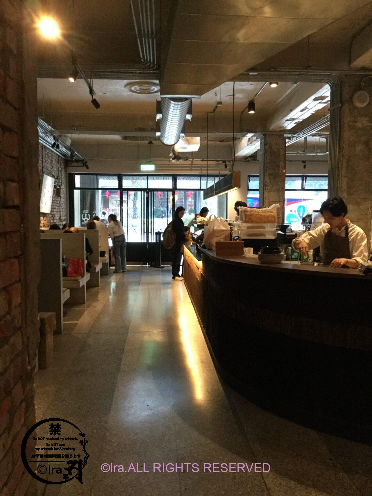 外国人で英語が話せなくても堂々と仕事しています。海外転職の問題は言語よりビザ IMG 6553