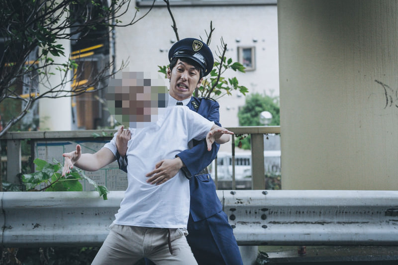 1,390人以上を一斉捜査。シンガポール警察(SPF)による取り締まり NSfreee151108199317 TP V4